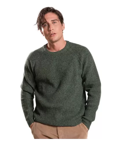 Maglione uomo verde in mouliné a costa talio raglan ERICK WN7 | IMPURE Maglione uomo verde in mouliné a costa talio raglan ERICK WN7 | IMPURE