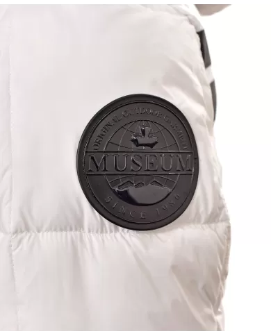 Piumino Uomo bianco trapuntato MMW24005 DENYS | MUSEUM Piumino Uomo bianco trapuntato MMW24005 DENYS | MUSEUM