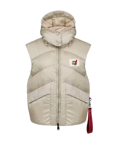 Gilet Donna sabbia trapuntato a collo alto VADUZ N051|AFTER LABEL Gilet Donna sabbia trapuntato a collo alto VADUZ N051|AFTER LABEL