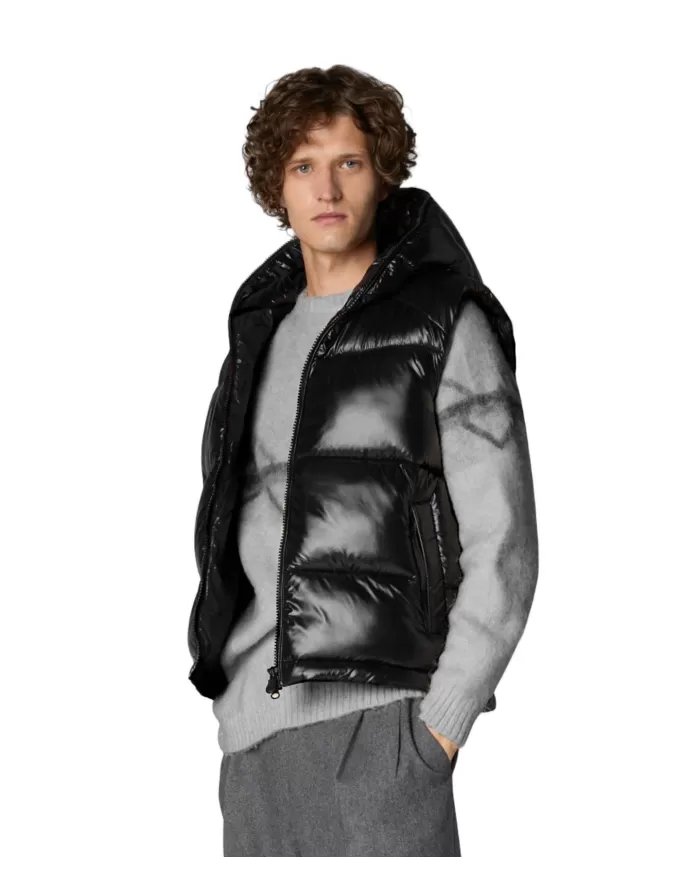Gilet uomo nero con cappuccio D80296M LUCK19 DEXTER | SAVE THE DUCK Gilet uomo nero con cappuccio D80296M LUCK19 DEXTER | SAVE THE DUCK