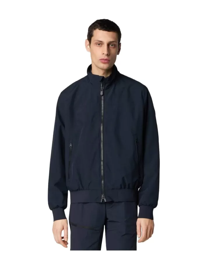 SAVE THE DUCK Bomber Uomo D35190M DARK20 FINLAY PE 2025 regular in tinta unita con patch logata 90010 BLUE BLACK SAVE THE DUCK Bomber Uomo D35190M DARK20 FINLAY PE 2025 regular in tinta unita con patch logata 90010 BLUE BLACK