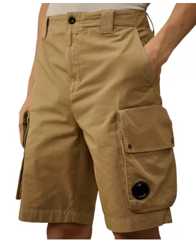 Bermuda Uomo stile cargo in cotone 18CMBE315A 110340O|C.P. COMPANY