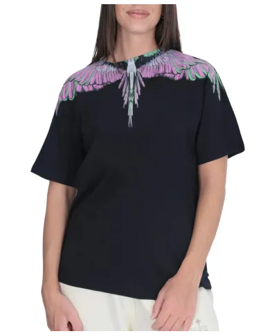 COUNTY OF MILAN T-shirt Donna 25ICM30001 AI 25/26 cotone con iconica stampa 04 nero/pink wings COUNTY OF MILAN T-shirt Donna 25ICM30001 AI 25/26 cotone con iconica stampa 04 nero/pink wings