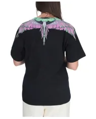 COUNTY OF MILAN T-shirt Donna 25ICM30001 AI 25/26 cotone con iconica stampa 04 nero/pink wings COUNTY OF MILAN T-shirt Donna 25ICM30001 AI 25/26 cotone con iconica stampa 04 nero/pink wings