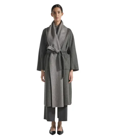 SEVENTY Cappotto Donna CP0564 150975 AI 25/26 lana stile vestaglia 921 ARDESIA SEVENTY Cappotto Donna CP0564 150975 AI 25/26 lana stile vestaglia 921 ARDESIA