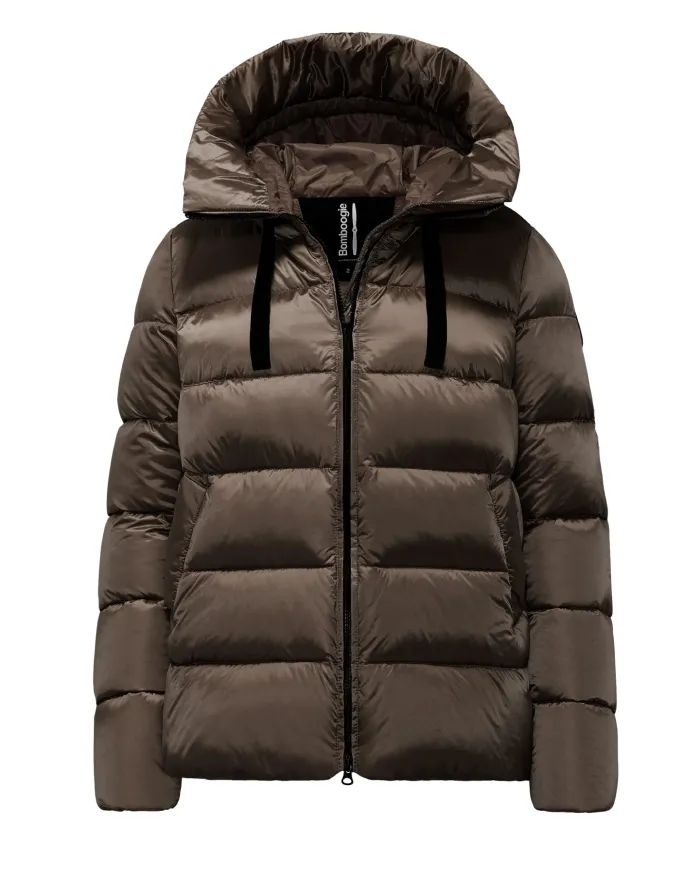 BOMBOOGIE Piumino Donna GW6012_TMF5 ROME AI 25/26 nylon regular trapuntato con cappuccio 148 urban bronze BOMBOOGIE Piumino Donna GW6012_TMF5 ROME AI 25/26 nylon regular trapuntato con cappuccio 148 urban bronze