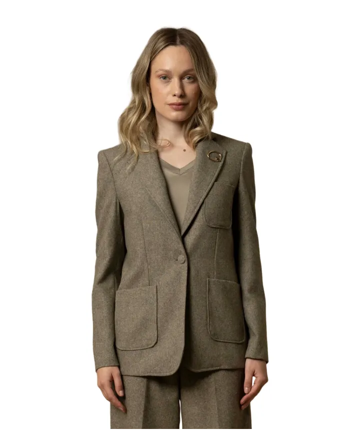 KOCCA Giacca Donna A25PGC7577ABUN3466 ENDACIL AI 25/26 lana con dettaglio applicato sul risvolto 50803 VERDE MILITARE KOCCA Giacca Donna A25PGC7577ABUN3466 ENDACIL AI 25/26 lana con dettaglio applicato sul risvolto 50803 VERDE MILITARE
