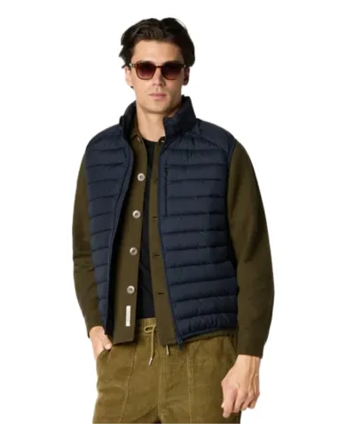 SAVE THE DUCK Gilet Uomo D81272M MIRO21 RHUS AI 25/26 slim trapuntato con taschino 90010 BLUE BLACK SAVE THE DUCK Gilet Uomo D81272M MIRO21 RHUS AI 25/26 slim trapuntato con taschino 90010 BLUE BLACK