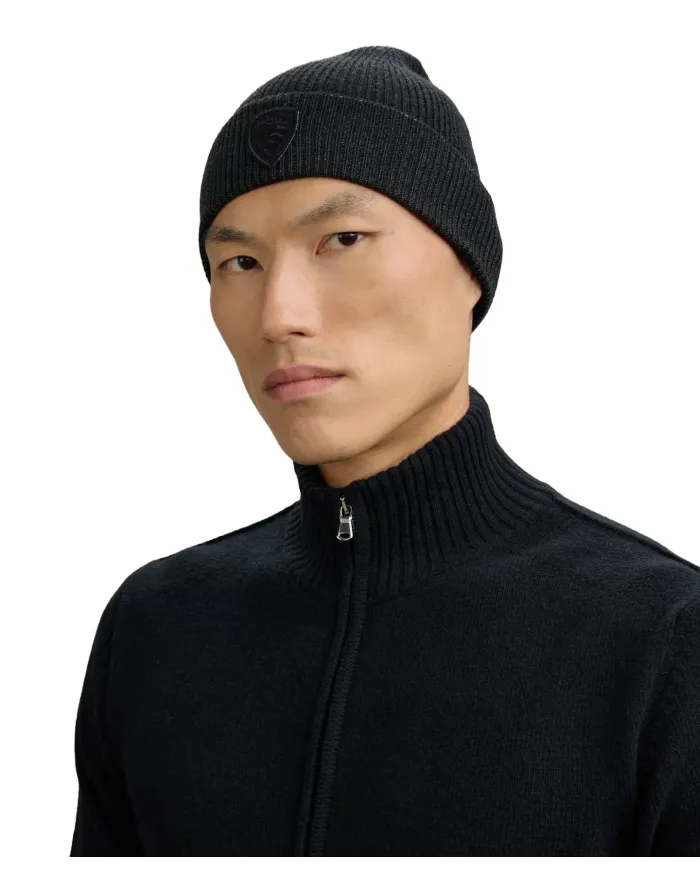 BLAUER Berretto Uomo 25WBLUA05296-005794 OLIVER AI 25/26 tinto in capo a costina 999 NERO BLAUER Berretto Uomo 25WBLUA05296-005794 OLIVER AI 25/26 tinto in capo a costina 999 NERO