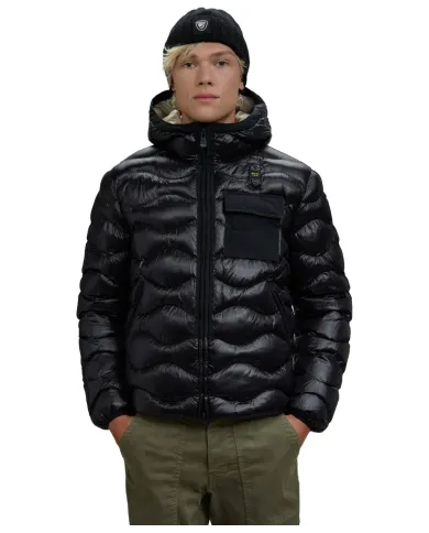 BLAUER Piumino Uomo 25WBLUC02080-005958 BRYANT AI 25/26 a ondina con cappuccio e taschino 999EI NERO int BEIGE BLAUER Piumino Uomo 25WBLUC02080-005958 BRYANT AI 25/26 a ondina con cappuccio e taschino 999EI NERO int BEIGE