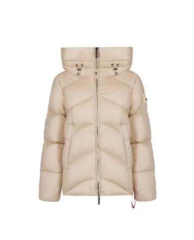AFTER LABEL Piumino Donna HELSINKIN051 AI 25/26 con collo alto e cappuccio in nylon lucido 030 ECRU AFTER LABEL Piumino Donna HELSINKIN051 AI 25/26 con collo alto e cappuccio in nylon lucido 030 ECRU