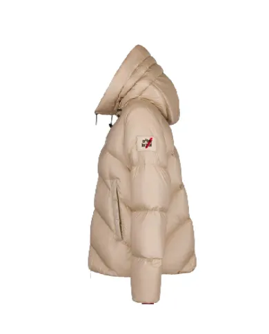 AFTER LABEL Piumino Donna HELSINKIN051 AI 25/26 con collo alto e cappuccio in nylon lucido 030 ECRU AFTER LABEL Piumino Donna HELSINKIN051 AI 25/26 con collo alto e cappuccio in nylon lucido 030 ECRU