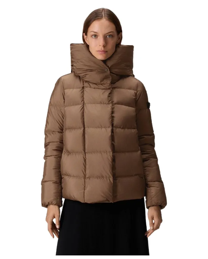 PEUTEREY Piumino Donna PED544001181967 TUCANO MQN 02 AI 25/26 regular trapuntato 894 Gianduia PEUTEREY Piumino Donna PED544001181967 TUCANO MQN 02 AI 25/26 regular trapuntato 894 Gianduia