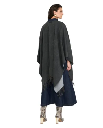 LIU JO Poncho Donna 2F5034T0300 AI 25/26 con logo a rilievo e frange. 71502 Grey cloud