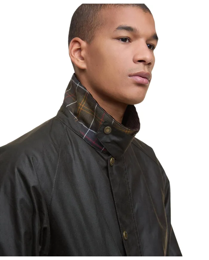 BARBOUR Giacca Uomo MWX2492 TRACKER AI 25/26 cerata con colletto classico OL71 OLIVE